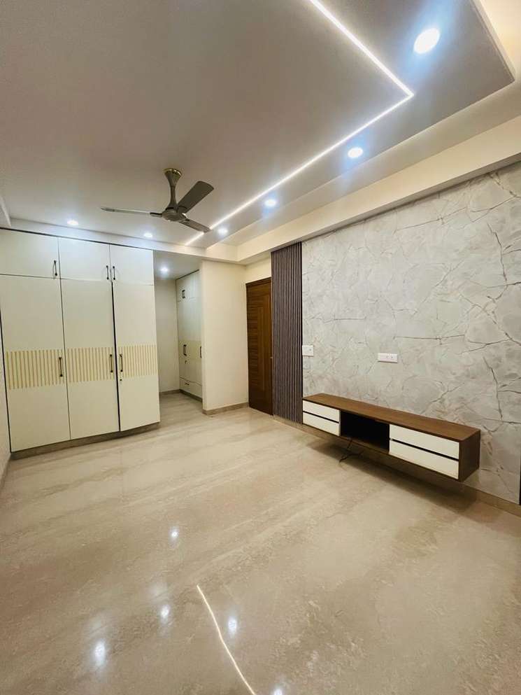 4 Bedroom 300 Sq.Yd. Builder Floor in Sector 57 Gurgaon