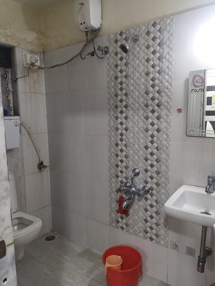 Bathroom, rosa-elite 1 Bedroom 640 Sq.Ft. Apartment In Bhayandarpada Thane 6251451