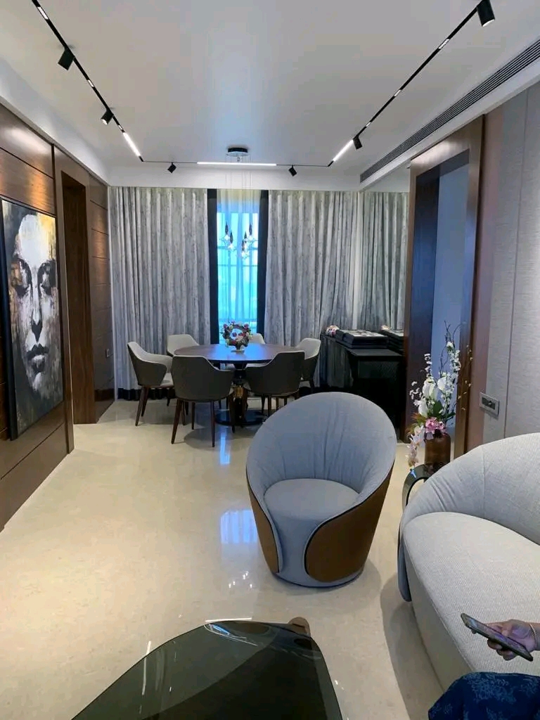 10+ Independent House near Nandi Cinema, Bandra West Mumbai for Sale