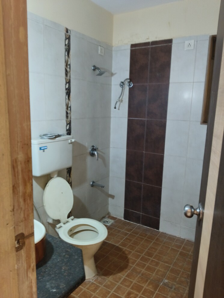 Bathroom, dweepmala-siddhivinayak-residency 3 Bedroom 1850 Sq.Ft. Apartment In Kharghar Sector 20 Navi Mumbai 6252222