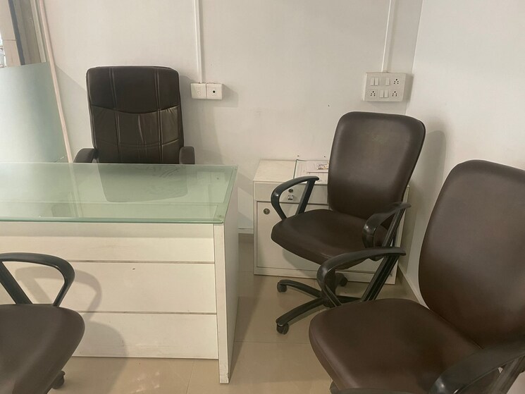 Team Area, rustomjee-eaze-zone-mall Commercial Office Space 140 Sq.Ft. In Malad West Mumbai 6253379