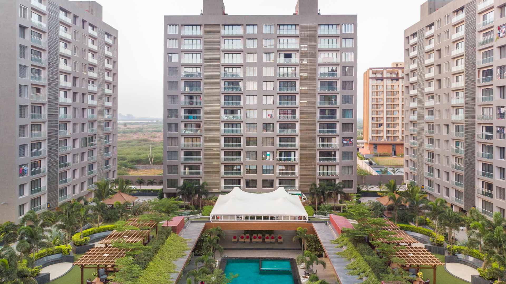 3 BHK + Pooja Room,Servant Room,Study Room Apartment For Sale in Avadh Carolina