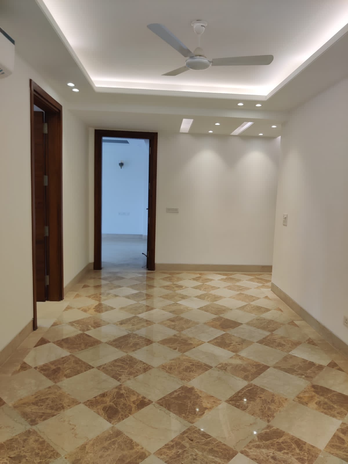 3666+ Properties for Sale Near Lotus Temple, Kalkaji Delhi