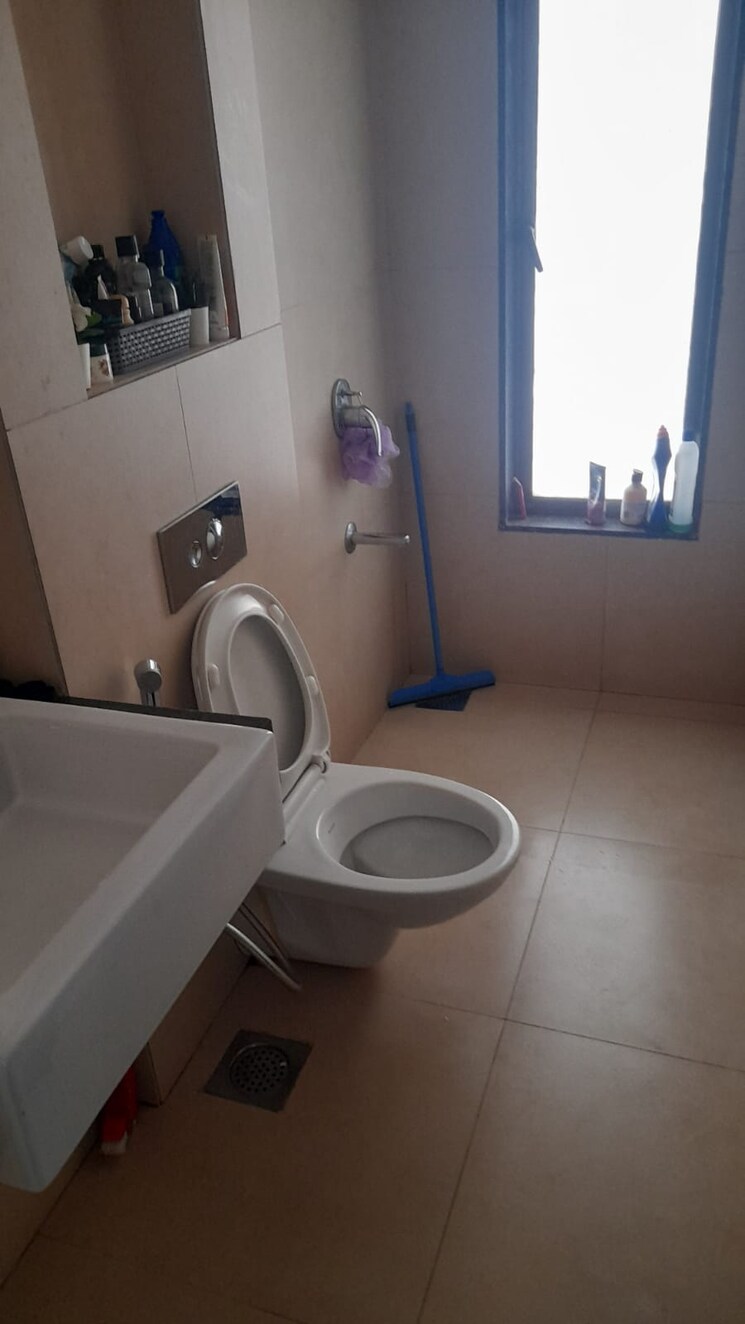Bathroom, runwal-elina 3 Bedroom 1020 Sq.Ft. Apartment In Andheri East Mumbai 6254948