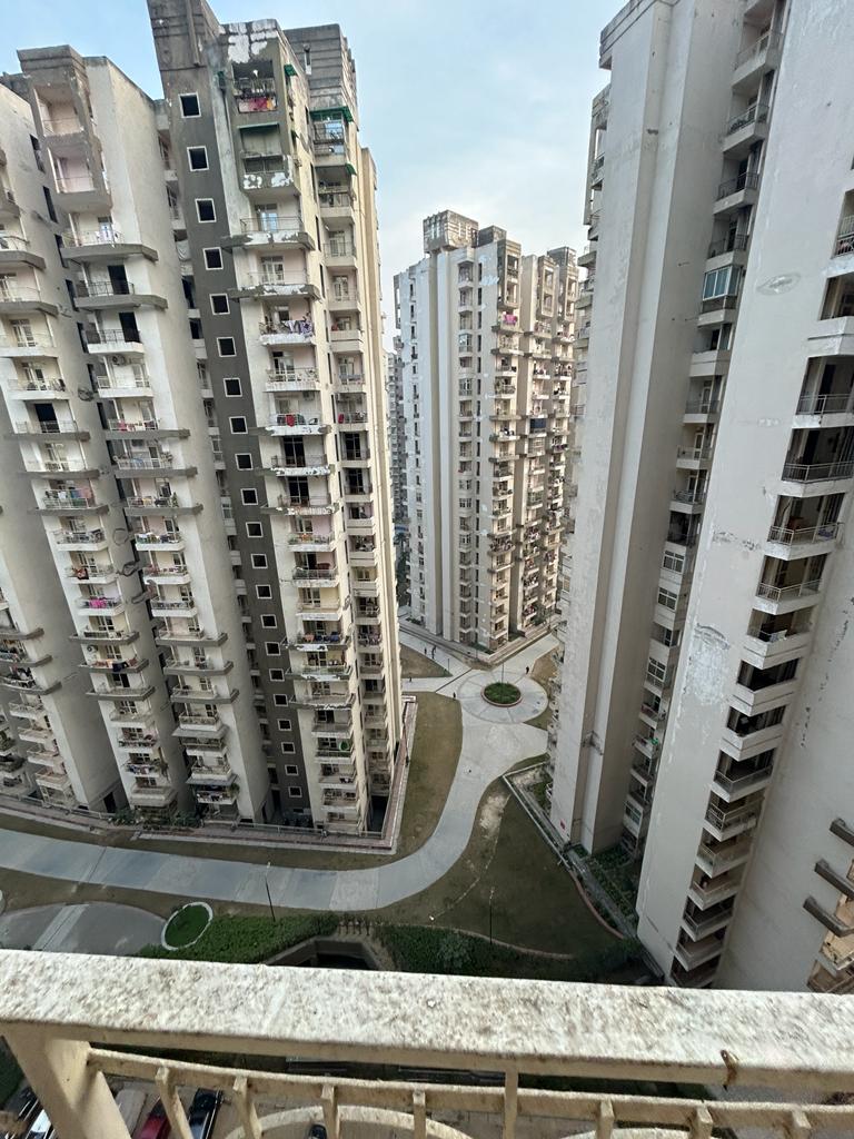 Rental 2 Bedroom 890 Sq.Ft. Apartment in Supertech Ecovillage I, Noida