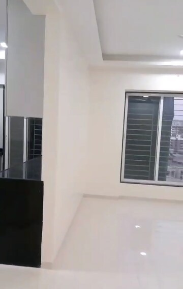 Room in 3 BHK Apartment at DD Umiya Parijat, Ghatkopar East – for Rent