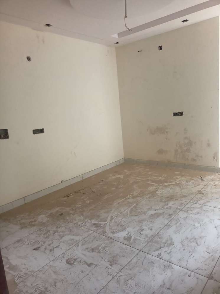 3 Bedroom 1200 Sq.Ft. Builder Floor in Sector 105 Gurgaon