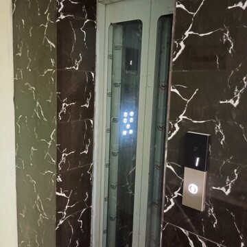  3 BHK Builder Floor at Dwarka Mor – for Rent