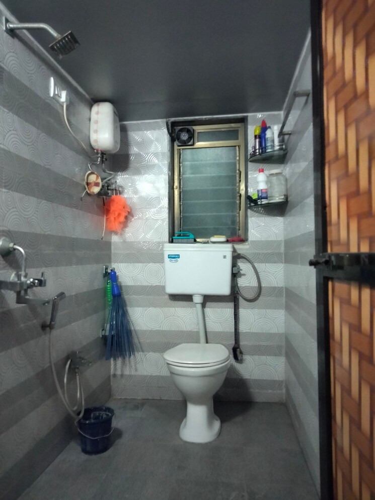 Bathroom, payal-chs 2 Bedroom 670 Sq.Ft. Apartment In Kandivali East Mumbai 6262062