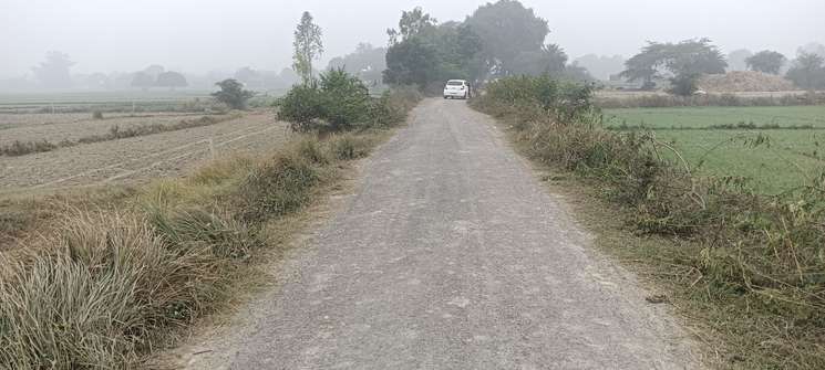 Lucknow District Sisendi Maurava Road Ambalika Institute Se 1 Kilometre Par Gram Hari Khada 100+front 15 Bigha Land 45 Lack/ Bigha Negotiable Rate