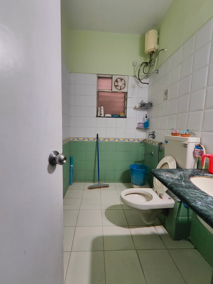 Bathroom, pride-purple-five-gardens 3 Bedroom 2400 Sq.Ft. Villa In Rahatani Pune 6263654