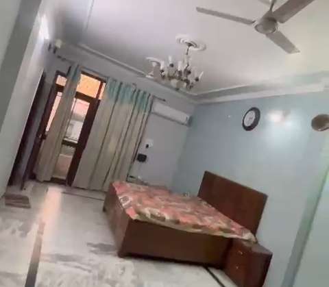 3 Bedroom 220 Sq.Yd. Builder Floor in Geeta Colony Delhi