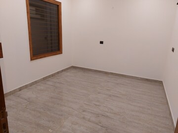 Room in 4 BHK Builder Floor at Sector 85 – for Sale