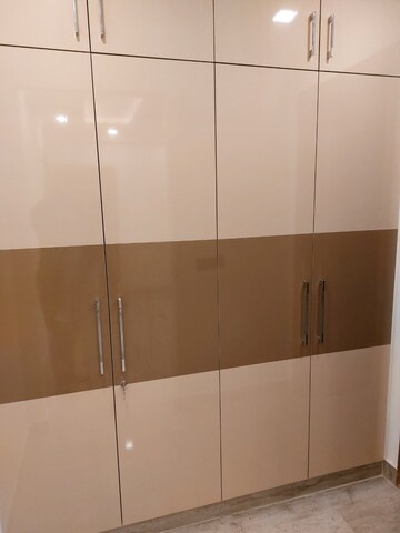 Room in 4 BHK Builder Floor at Sector 85 – for Sale