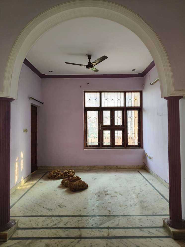 5 Bedroom 160 Sq.Yd. Independent House in Sector 28 Faridabad
