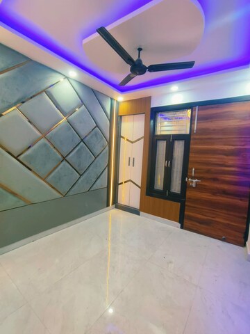 Room in 1 BHK Builder Floor at Dwarka Mor – for Sale