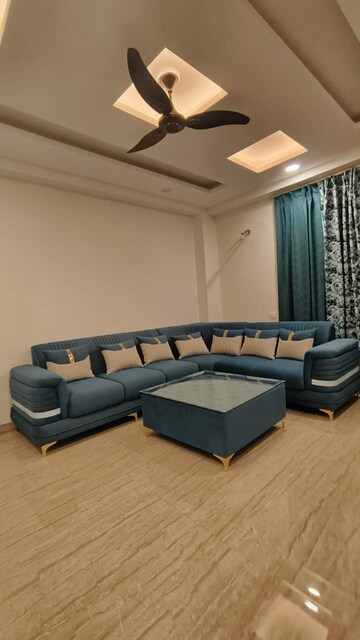 Living Room in 3.5 BHK Apartment at Central Park I, Sector 42 – for Sale