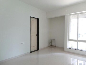 Room in 1.5 BHK Apartment at Puraniks Tokyo Bay, Kasarvadavali – for Sale