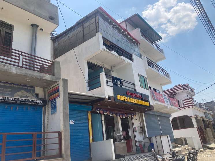 Commercial Shop 900 Sq.Ft. in Subhash Nagar Dehradun