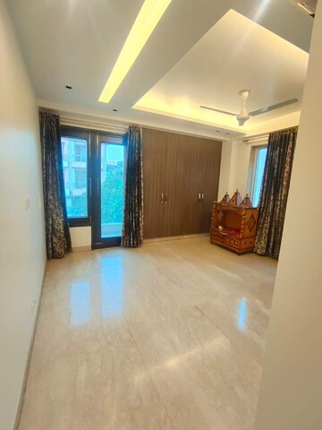 Room in 3 BHK Apartment at Vatika Sovereign Park, Sector 99 – for Sale