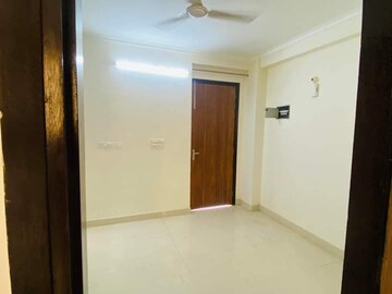 Room in 3 BHK Apartment at Vatika Sovereign Park, Sector 99 – for Sale