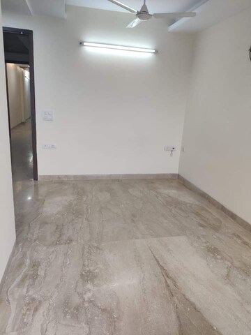 Room in 4 BHK Apartment at Vatika Sovereign Park, Sector 99 – for Sale