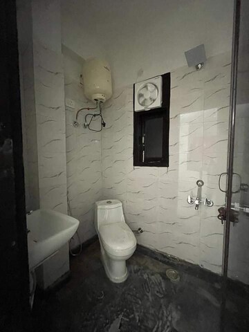 Bathroom in 4 BHK Apartment at Vatika Sovereign Park, Sector 99 – for Sale