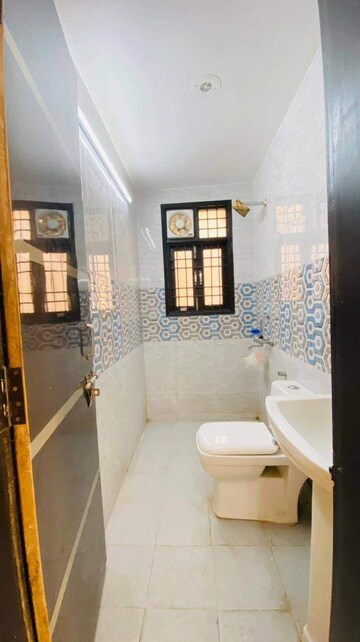 Bathroom in 4 BHK Apartment at Vatika Sovereign Park, Sector 99 – for Sale