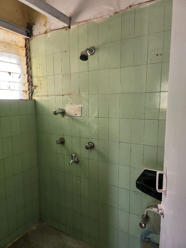 Bathroom, tulsidham-complex 1 Bedroom 460 Sq.Ft. Apartment In Kapur Bawdi Thane 6276907