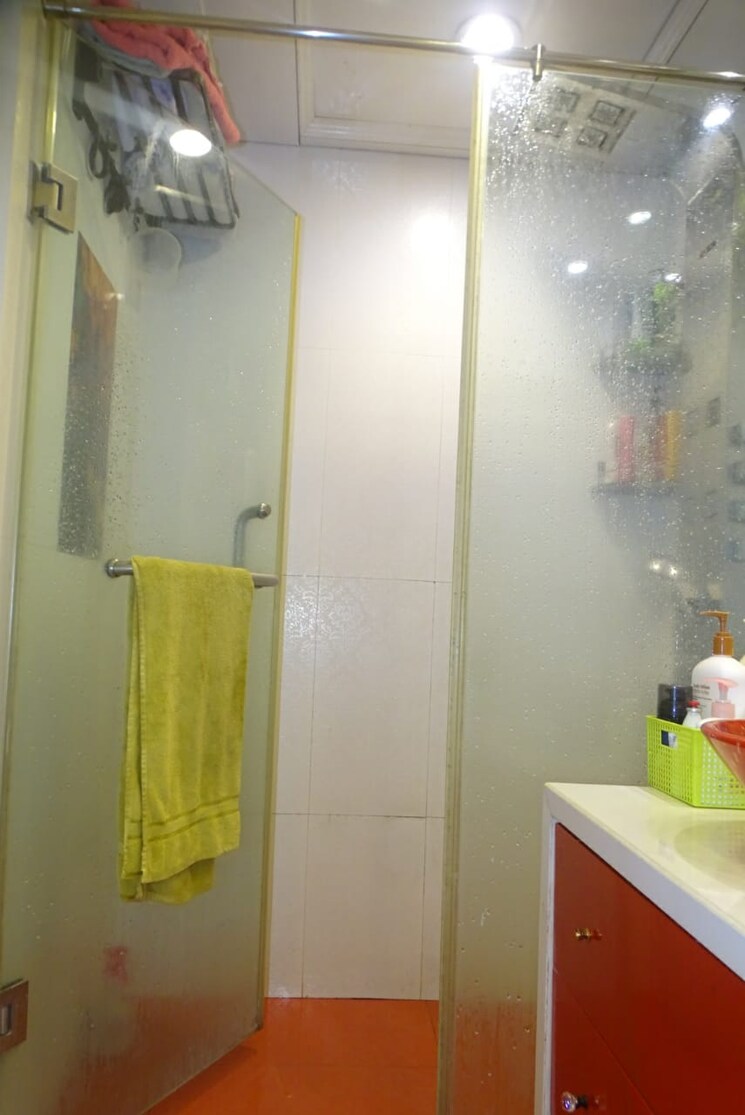 Bathroom, thakur-badrinath-tower 3 Bedroom 1235 Sq.Ft. Apartment In Andheri West Mumbai 6278366