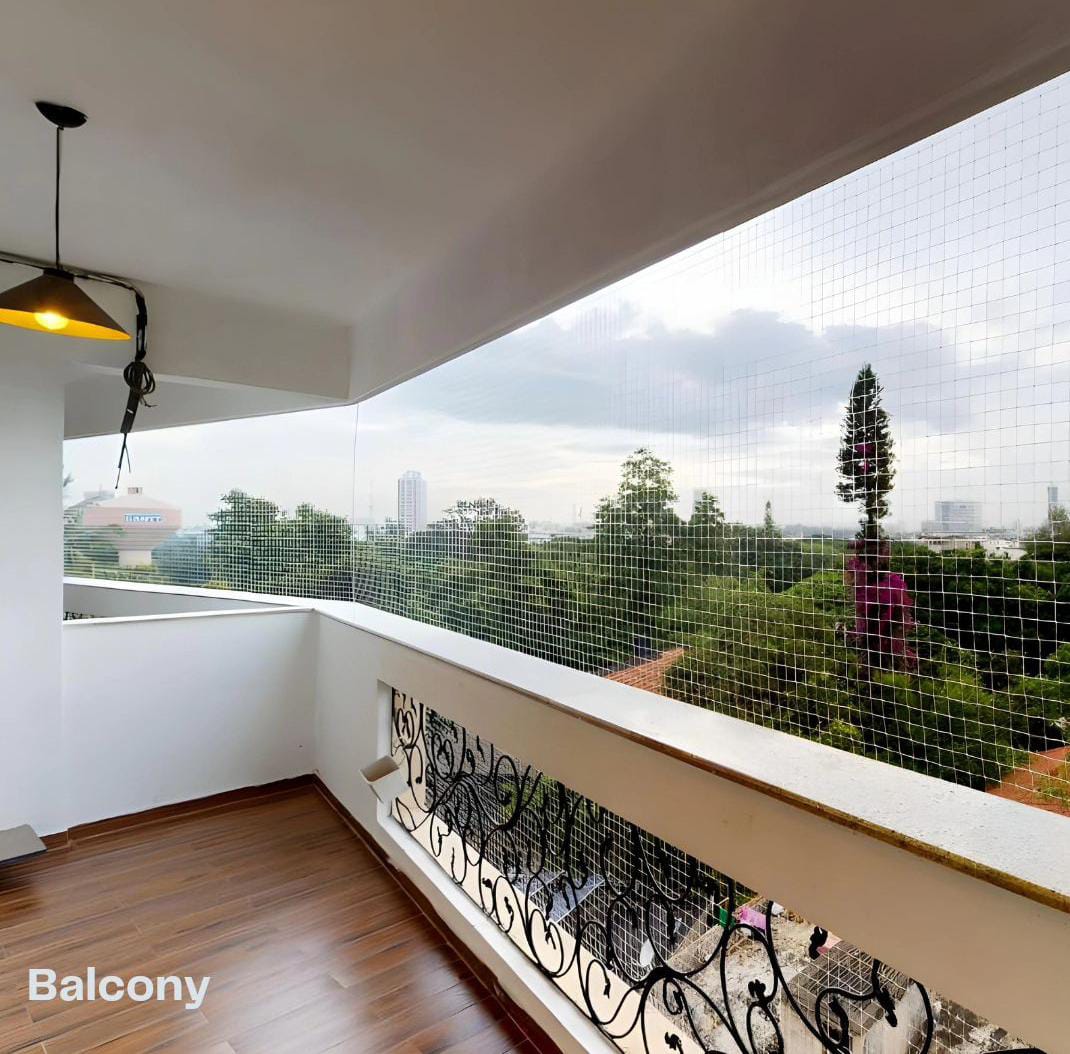 3 BHK + Servant Room Apartment For Sale in Gold Opus