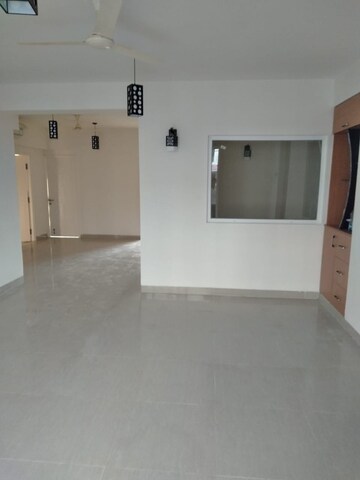 Room in 3.5 BHK Apartment at TDI Ourania, Sector 53 – for Rent
