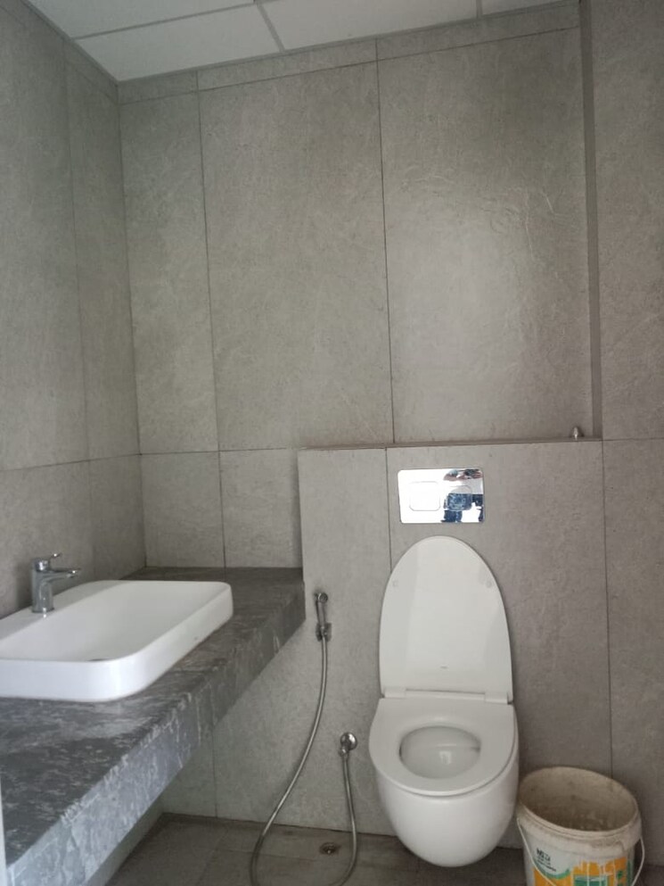 Bathroom, sheth-beaumonte 4 Bedroom 1357 Sq.Ft. Apartment In Sion East Mumbai 6285175