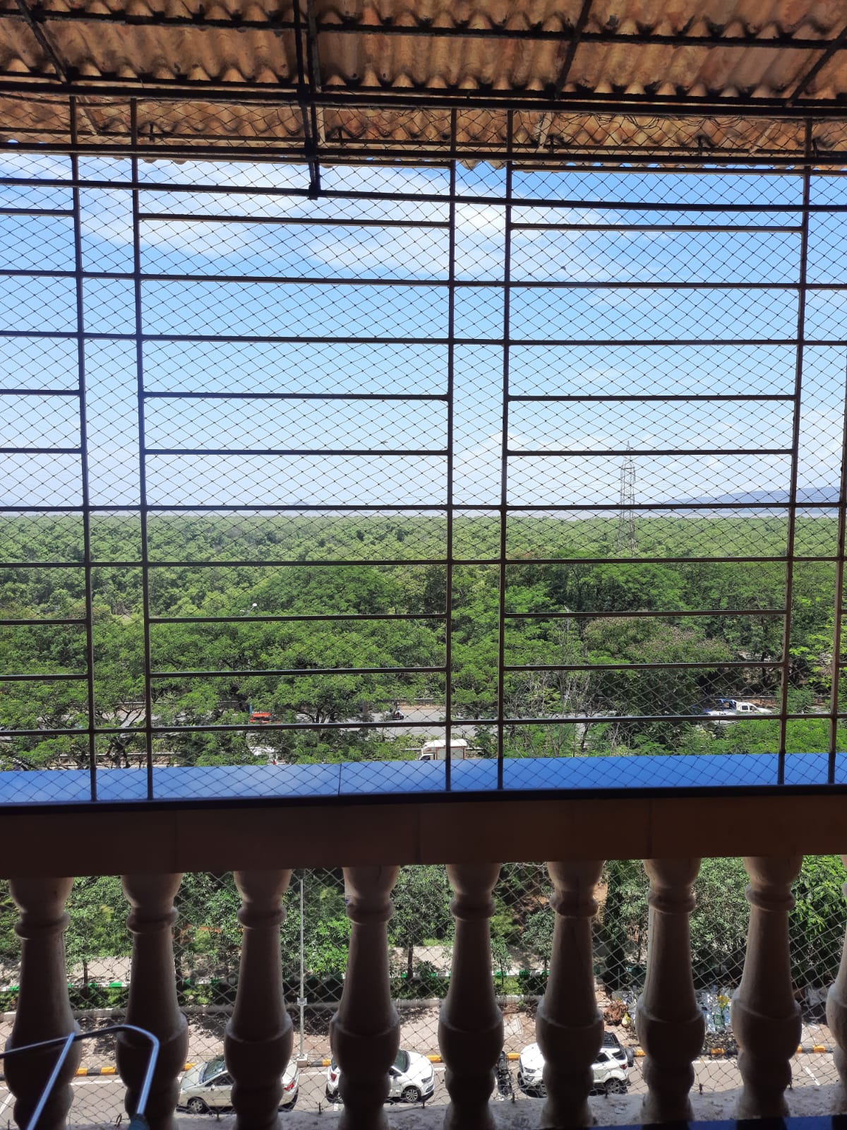 Resale 4 Bedroom 2000 Sq.Ft. Apartment in Palm Beach Road Navi Mumbai