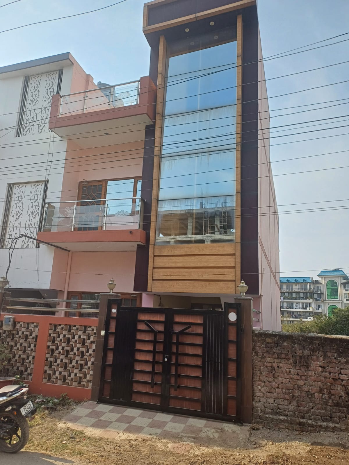 Rental 3 Bedroom 2500 Sq.Ft. Independent House in Aman Vihar Dehradun