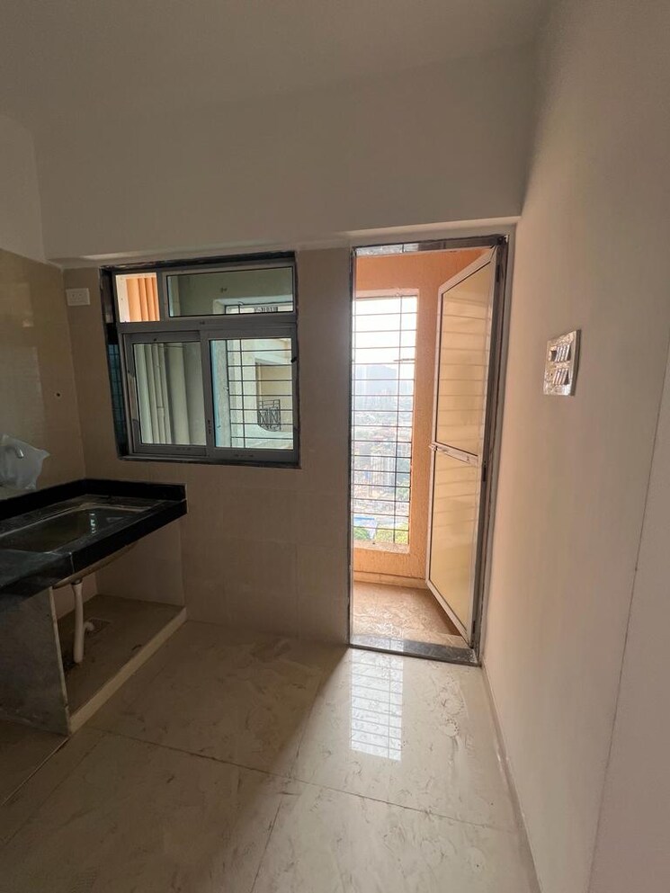 Kitchen, dosti-vasudha 2 Bedroom 400 Sq.Ft. Apartment In Ghodbunder Road Thane 6289792