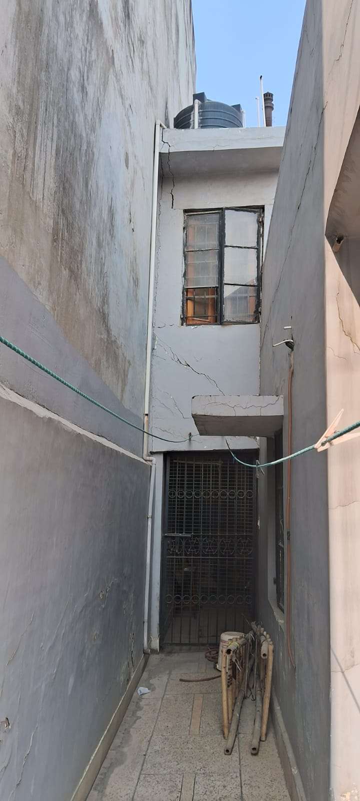 4 Bedroom 153 Sq.Mt. Independent House in Nehru Nagar Ghaziabad