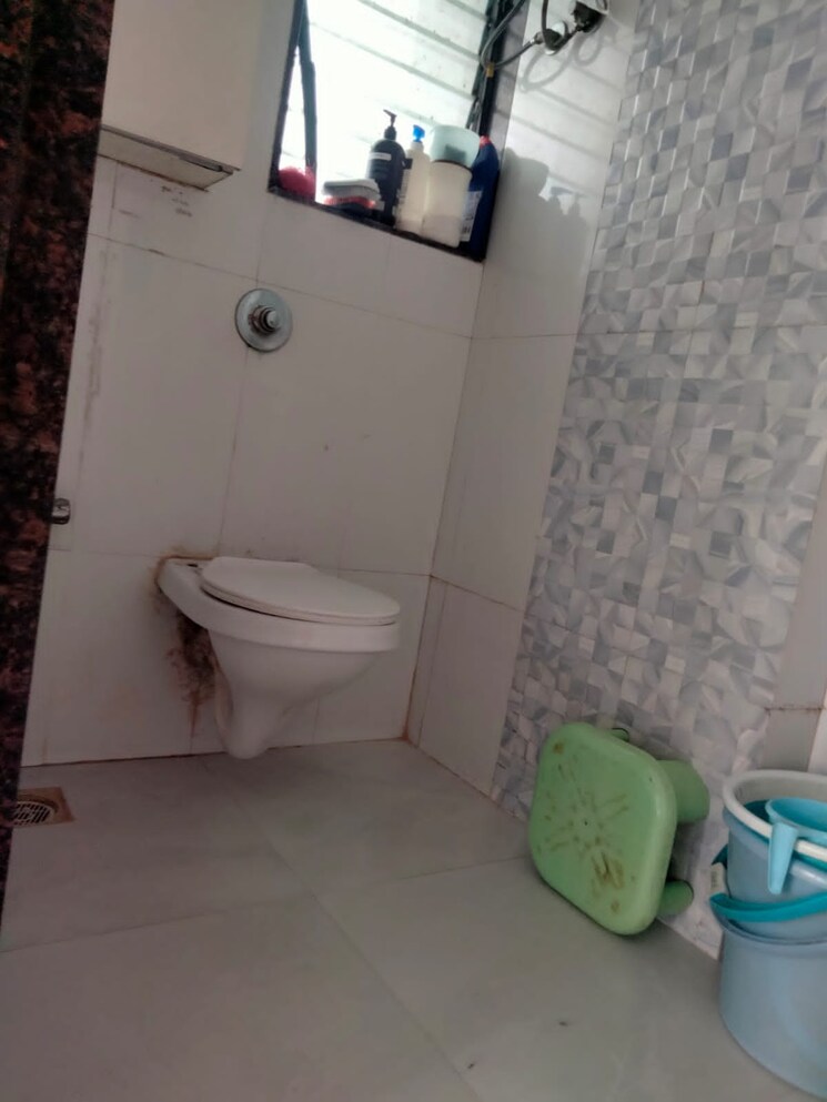 Bathroom, kisna-apartment 1 Bedroom 465 Sq.Ft. Apartment In Santacruz East Mumbai 6293639