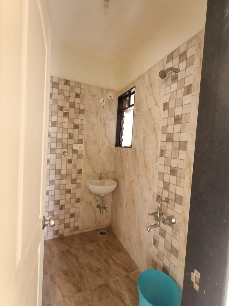 Bathroom, shree-residency-shirgaon 2 Bedroom 990 Sq.Ft. Builder Floor In Shirgaon Thane 6293685