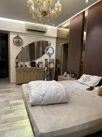 Bedroom in 2.5 BHK Apartment at Rustomjee Elanza, Malad West – for Rent
