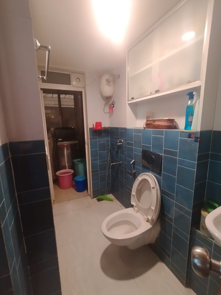 Bathroom, lodha-amara 3 Bedroom 955 Sq.Ft. Apartment In Kolshet Road Thane 6295707