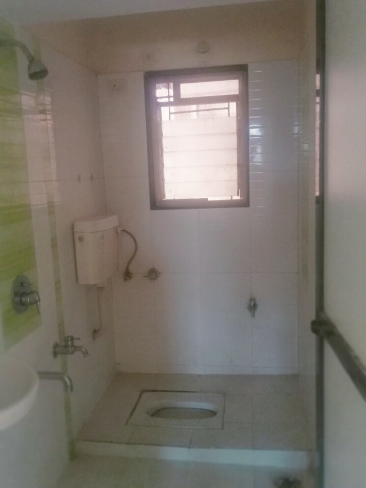 Bathroom, squarefeet-green-square 1.5 Bedroom 477 Sq.Ft. Apartment In Ghodbunder Road Thane 6296609