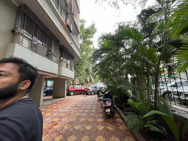  Parking, krishna-heritage-chs 3 Bedroom 1028 Sq.Ft. Apartment In Borivali West Mumbai 6298291