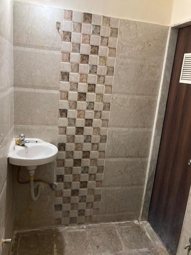 Attached Bathroom, sagar-residency-thane 2 Bedroom 489 Sq.Ft. Apartment In Kasarvadavali Thane 6304041