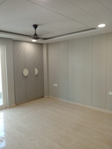 Room in 2 BHK Builder Floor at Ramesh Nagar – for Sale