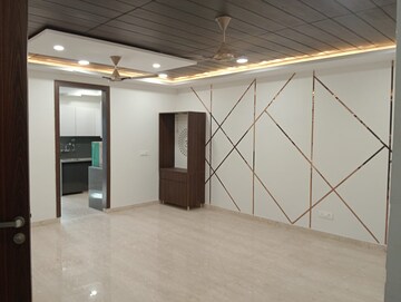 Room in 2 BHK Builder Floor at Ramesh Nagar – for Sale