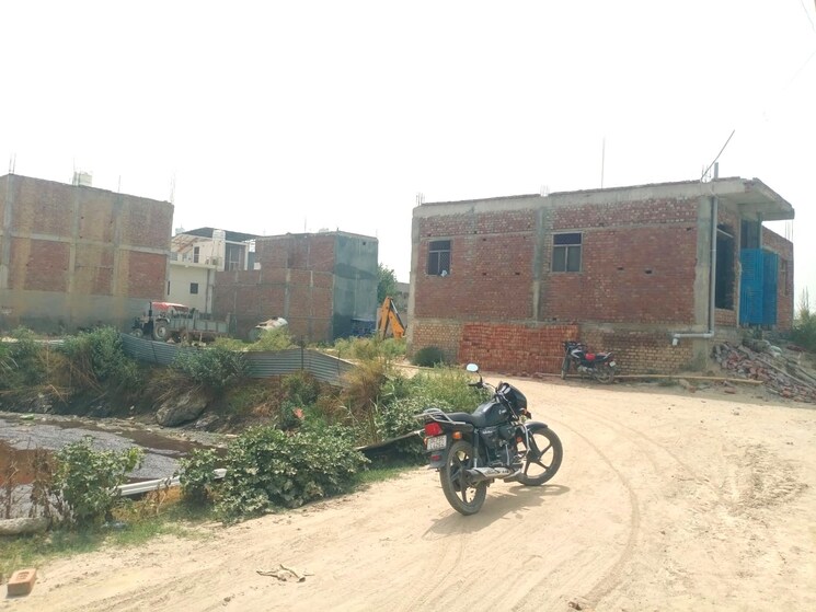  Parking, knowledge park ii greater noida  1800 Sq.Ft. Plot In Knowledge Park Ii Greater Noida Greater Noida 6305804