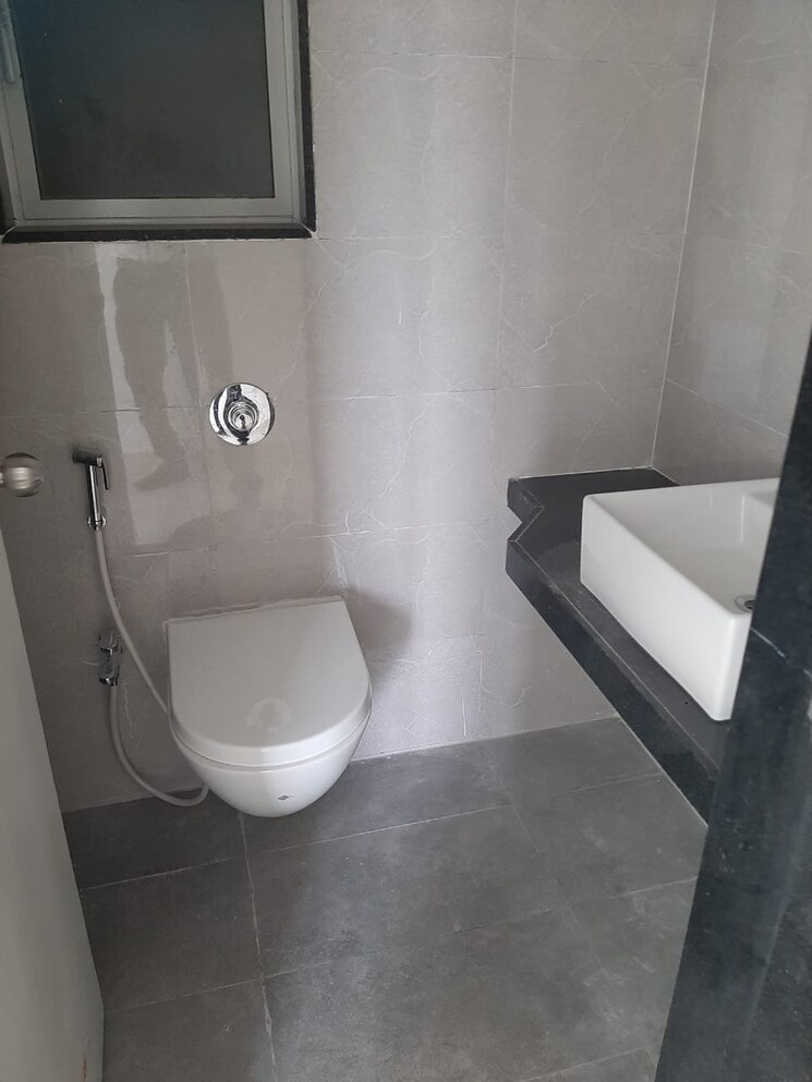 Bathroom, raj-tattva 3 Bedroom 1126 Sq.Ft. Apartment In Kapur Bawdi Thane 6305855