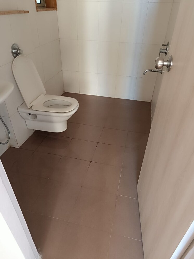 Bathroom, lodha-palava-river-view 2.5 Bedroom 1200 Sq.Ft. Apartment In Dombivli East Thane 6306381