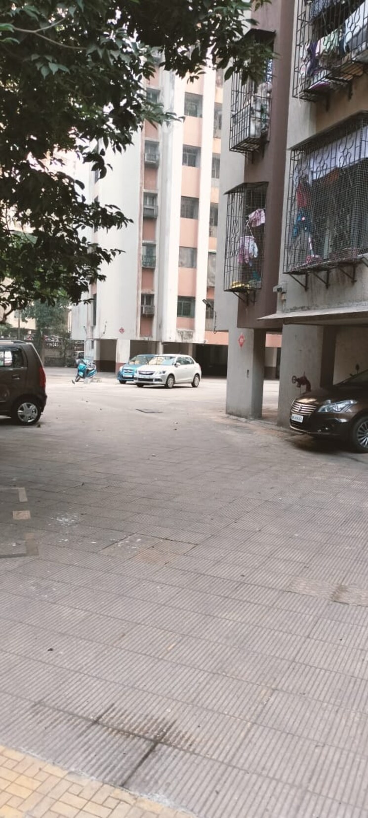  Parking, deeraj-enclave-3c 1 Bedroom 670 Sq.Ft. Apartment In Borivali East Mumbai 6306432